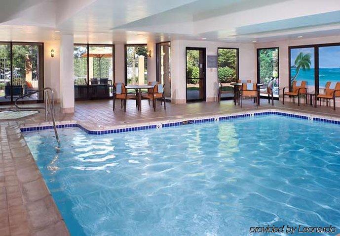 Courtyard Toledo Maumee/Arrowhead Hotel Bagian luar foto